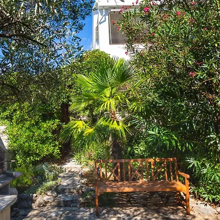 3 Bedroom Stunning In Krk Apartment