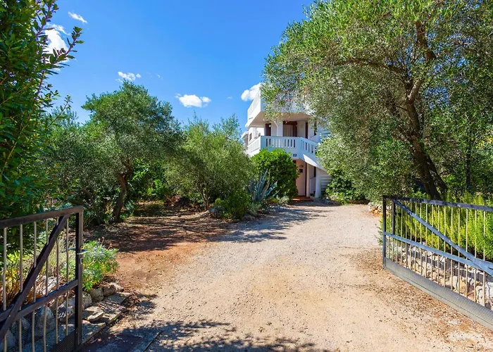 3 Bedroom Stunning In Krk Apartament *