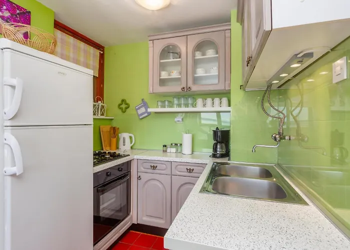 3 Bedroom Stunning In Krk Apartament *