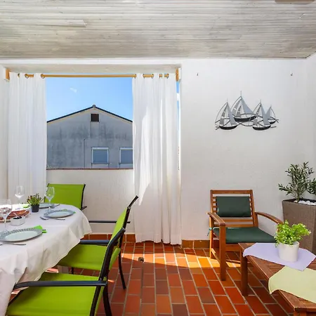 3 Bedroom Stunning In Krk Appartamento *
