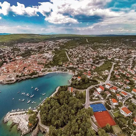 3 Bedroom Stunning In Krk Appartamento Krk Town