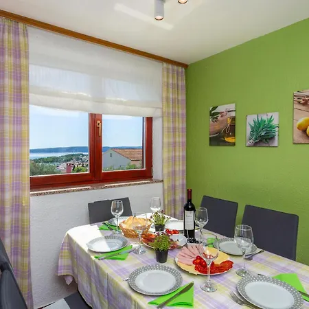 شقة 3 Bedroom Stunning In Krk كرك